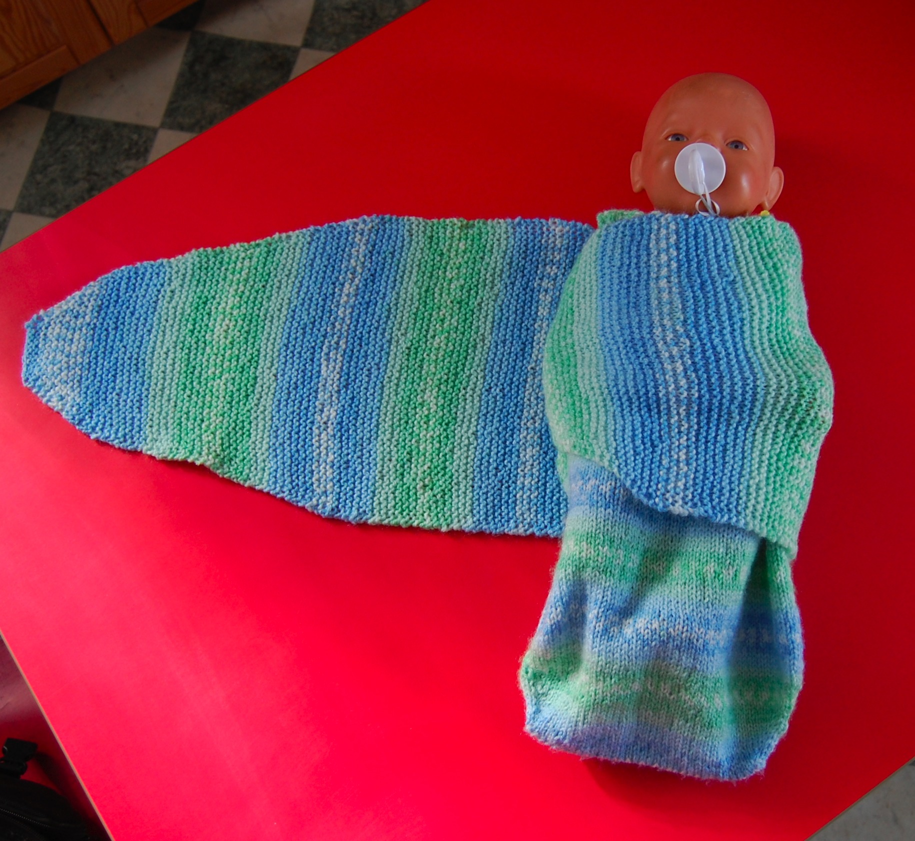 Swaddling baby blanket pattern? - Yahoo! Answers